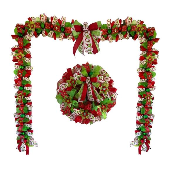 Handmade Christmas Mesh Wreath with Grinch Buttons, Red Green Holiday Decor - Picture 7 of 7